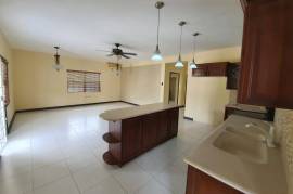 2 Bedrooms 3 Bathrooms, Apartment for Rent in Kingston 8
