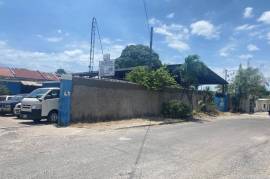 Commercial Bldg/Industrial for Sale in Kingston 5