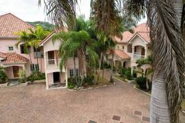 16 Bedrooms 24 Bathrooms, Townhouse for Sale in Runaway Bay