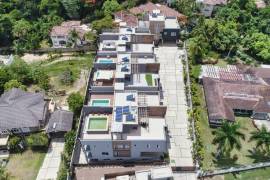 5 Bedrooms 6 Bathrooms, Townhouse for Sale in Kingston 8