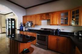 5 Bedrooms 6 Bathrooms, Townhouse for Sale in Kingston 8