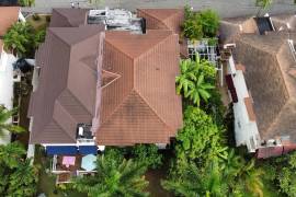 3 Bedrooms 3 Bathrooms, Townhouse for Sale in Kingston 6