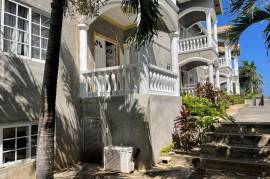 9 Bedrooms 11 Bathrooms, Townhouse for Sale in Tower Isle