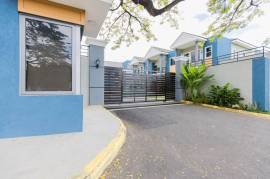 4 Bedrooms 5 Bathrooms, Townhouse for Sale in Kingston 6