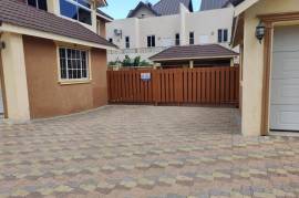 4 Bedrooms 4 Bathrooms, Townhouse for Sale in Kingston 6