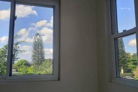 3 Bedrooms 5 Bathrooms, Townhouse for Sale in Kingston 6