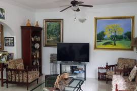 3 Bedrooms 4 Bathrooms, Townhouse for Sale in Kingston 8