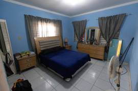 5 Bedrooms 5 Bathrooms, Townhouse for Sale in Kingston 6