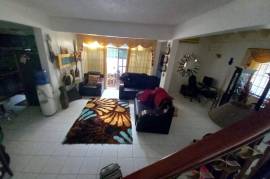 4 Bedrooms 3 Bathrooms, Townhouse for Sale in Kingston 8