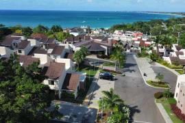 2 Bedrooms 3 Bathrooms, Townhouse for Sale in Negril