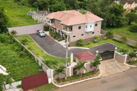 3 Bedrooms 4 Bathrooms, Townhouse for Sale in Red Hills