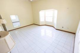 5 Bedrooms 5 Bathrooms, Townhouse for Sale in Kingston 19