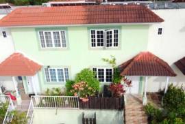 3 Bedrooms 4 Bathrooms, Townhouse for Sale in Kingston 6