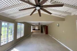 3 Bedrooms 3 Bathrooms, Townhouse for Sale in Kingston 8