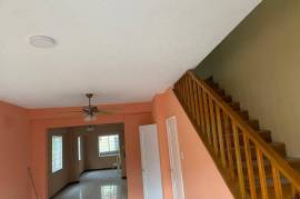 3 Bedrooms 3 Bathrooms, Townhouse for Sale in Kingston 6