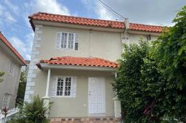 3 Bedrooms 3 Bathrooms, Townhouse for Sale in Kingston 8