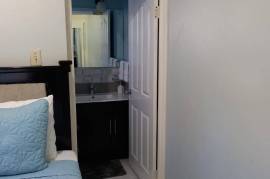 3 Bedrooms 4 Bathrooms, Townhouse for Sale in Kingston 19