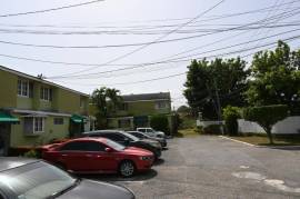 3 Bedrooms 3 Bathrooms, Townhouse for Sale in Kingston 8