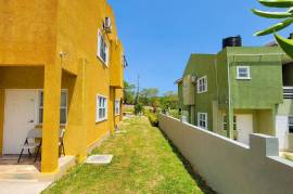 2 Bedrooms 3 Bathrooms, Townhouse for Sale in Runaway Bay