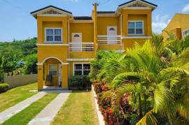 2 Bedrooms 3 Bathrooms, Townhouse for Sale in Runaway Bay