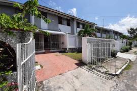 3 Bedrooms 3 Bathrooms, Townhouse for Sale in Kingston 8