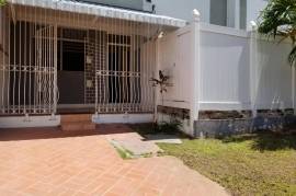 3 Bedrooms 3 Bathrooms, Townhouse for Sale in Kingston 8