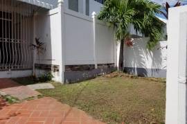 3 Bedrooms 3 Bathrooms, Townhouse for Sale in Kingston 8