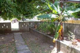 3 Bedrooms 3 Bathrooms, Townhouse for Sale in Kingston 7