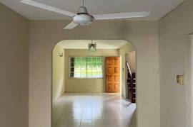 2 Bedrooms 3 Bathrooms, Townhouse for Sale in Kingston 8