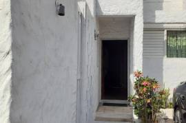 2 Bedrooms 2 Bathrooms, Townhouse for Sale in Kingston 6