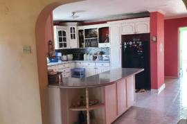 4 Bedrooms 3 Bathrooms, Townhouse for Sale in Bridgeport