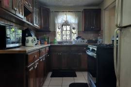 3 Bedrooms 3 Bathrooms, Townhouse for Sale in Bridgeport