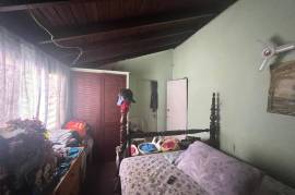 3 Bedrooms 2 Bathrooms, Townhouse for Sale in Kingston 4