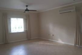 4 Bedrooms 4 Bathrooms, Townhouse for Rent in Kingston 8