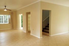 4 Bedrooms 4 Bathrooms, Townhouse for Rent in Kingston 8