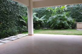 4 Bedrooms 4 Bathrooms, Townhouse for Rent in Kingston 8