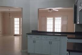 5 Bedrooms 6 Bathrooms, Townhouse for Rent in Kingston 6