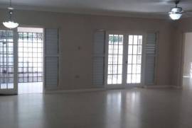 5 Bedrooms 6 Bathrooms, Townhouse for Rent in Kingston 6