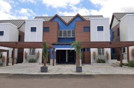 4 Bedrooms 5 Bathrooms, Townhouse for Rent in Kingston 6