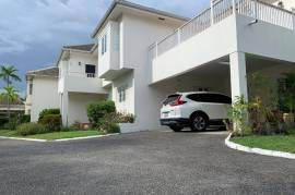 4 Bedrooms 4 Bathrooms, Townhouse for Rent in Kingston 8