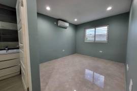 4 Bedrooms 5 Bathrooms, Townhouse for Rent in Kingston 8