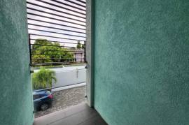 4 Bedrooms 5 Bathrooms, Townhouse for Rent in Kingston 8