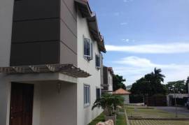 3 Bedrooms 3 Bathrooms, Townhouse for Rent in Kingston 6