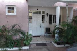 3 Bedrooms 4 Bathrooms, Townhouse for Rent in Kingston 6