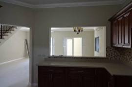 4 Bedrooms 3 Bathrooms, Townhouse for Rent in Kingston 6