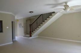 4 Bedrooms 3 Bathrooms, Townhouse for Rent in Kingston 6