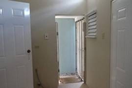 4 Bedrooms 3 Bathrooms, Townhouse for Rent in Kingston 6