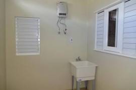 4 Bedrooms 3 Bathrooms, Townhouse for Rent in Kingston 6