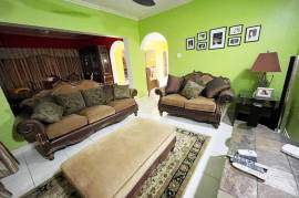 3 Bedrooms 4 Bathrooms, Townhouse for Rent in Kingston 6