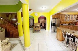 3 Bedrooms 4 Bathrooms, Townhouse for Rent in Kingston 6